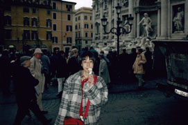 �g���r�̐�ŃW�F���[�g��H�ׂ�