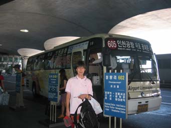 仁川空港にて