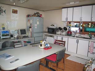 ���h����