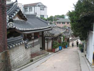 �k���}�E��